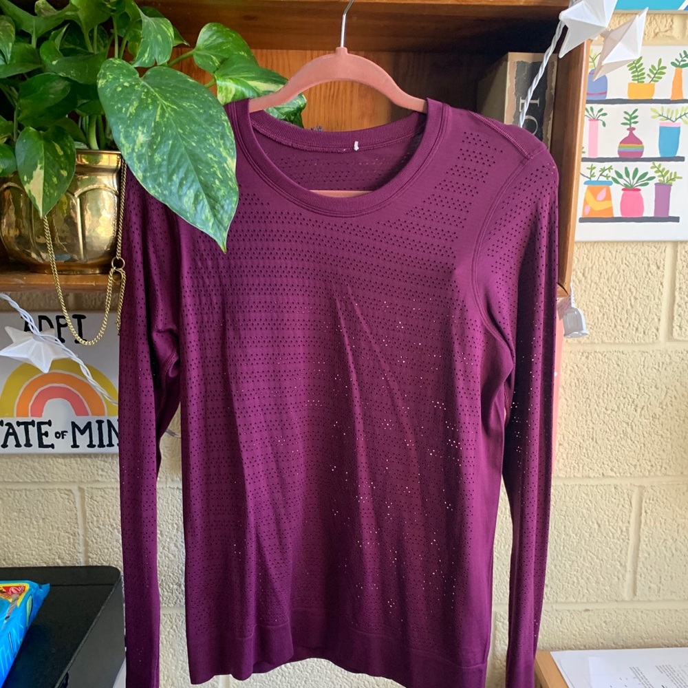 Lululemon breeze by top